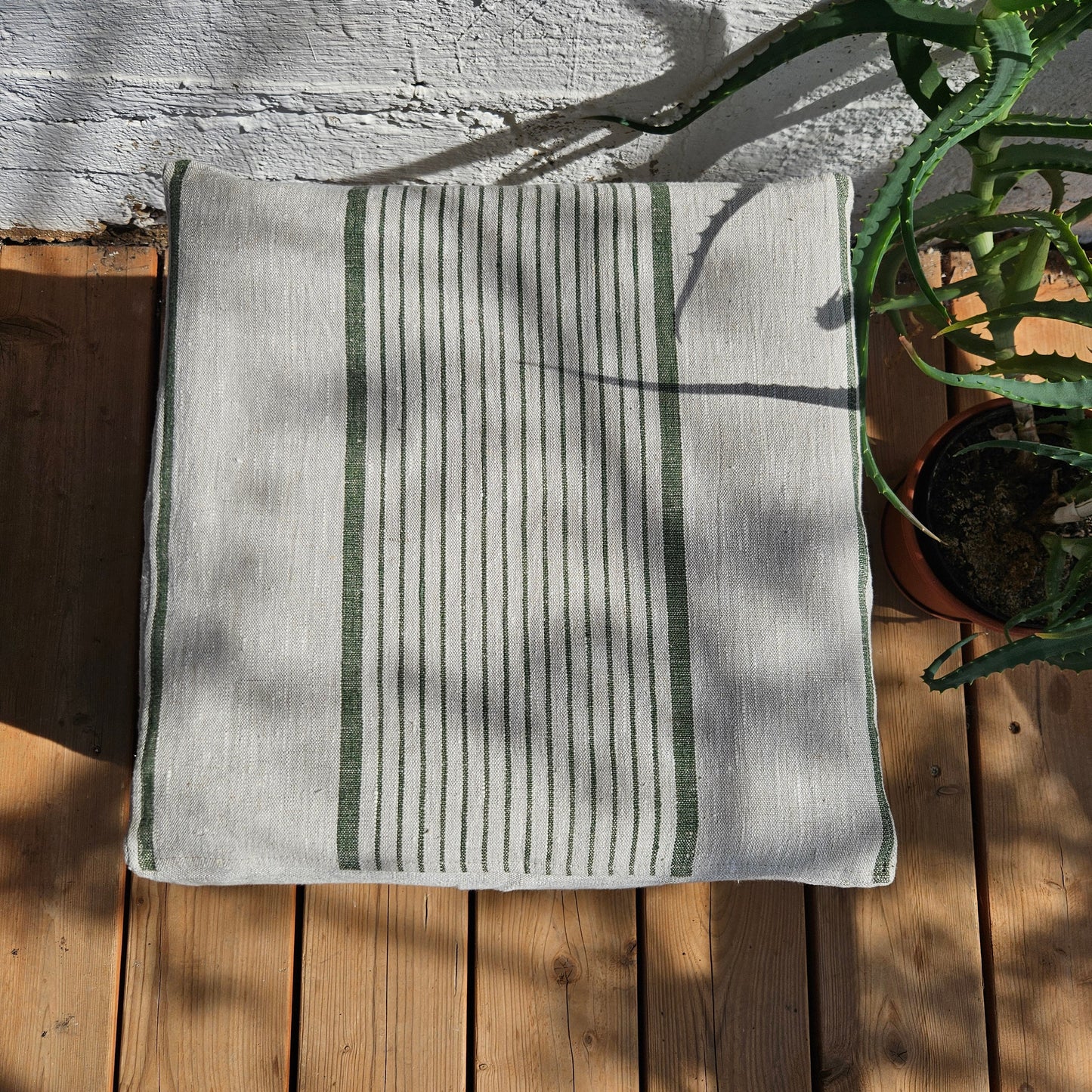 Överdrag i linne, ottomanskt överdrag i anpassad storlek, naturligt överdrag, anpassat ikea linneöverdrag, kuböverdrag till bänk, soffpuff, anpassad storlek