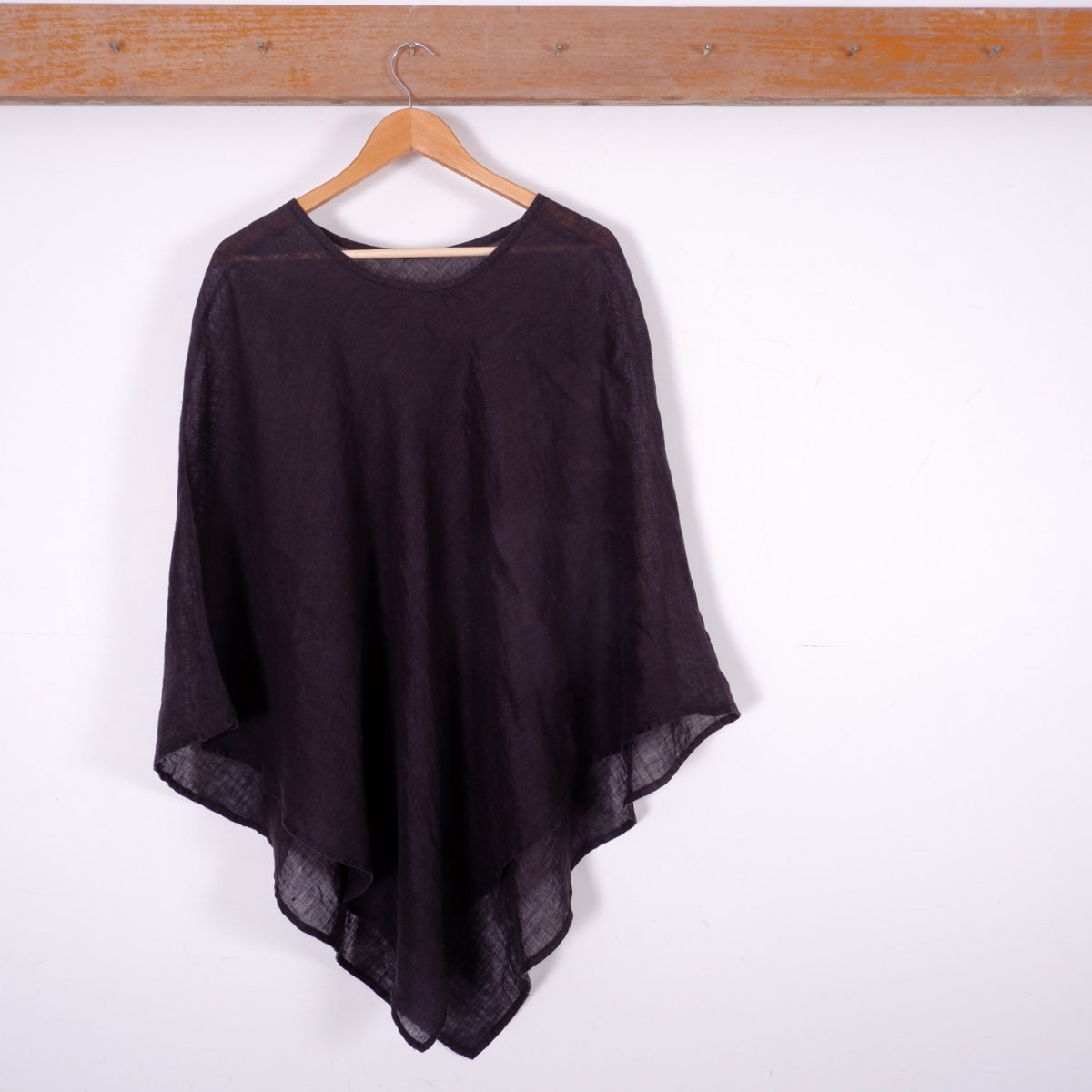 Linen Sheer Poncho in 40 colors, Linen gauze Poncho in lightweight linen, Summer vacation outfit one size Gitft for mother wife