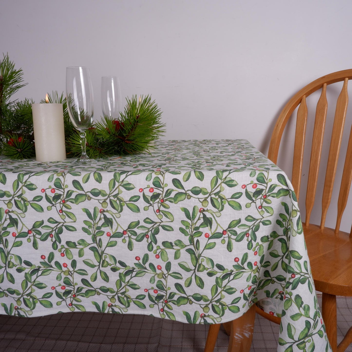 Linen napkins or tablecloth Christmas holiday print / Mistletoe Prints Holiday season table decor Chritsmas decoration linen