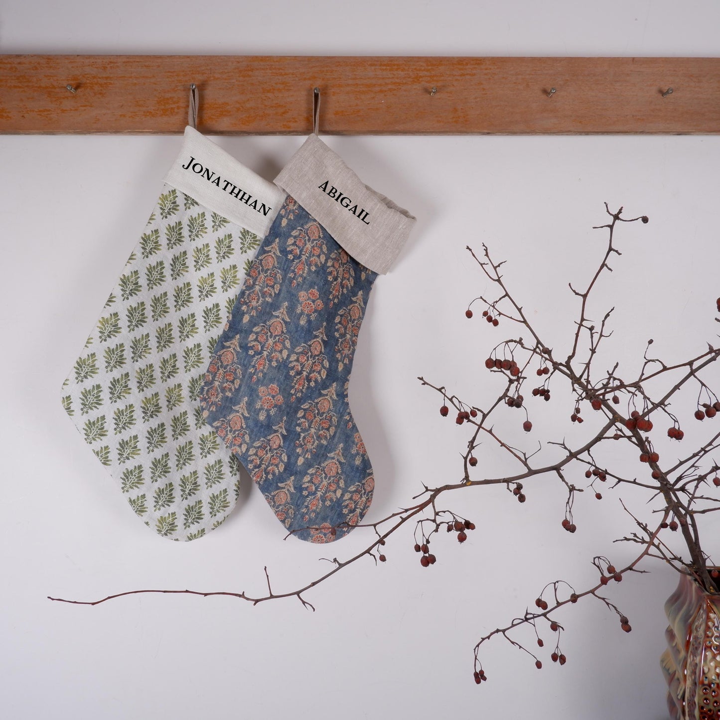 Juldekorationer med personligt namn / linne-strumpor bondgårdsdekorationer julsäsongsdekorationer / personliga strumpor bohemiska estetik