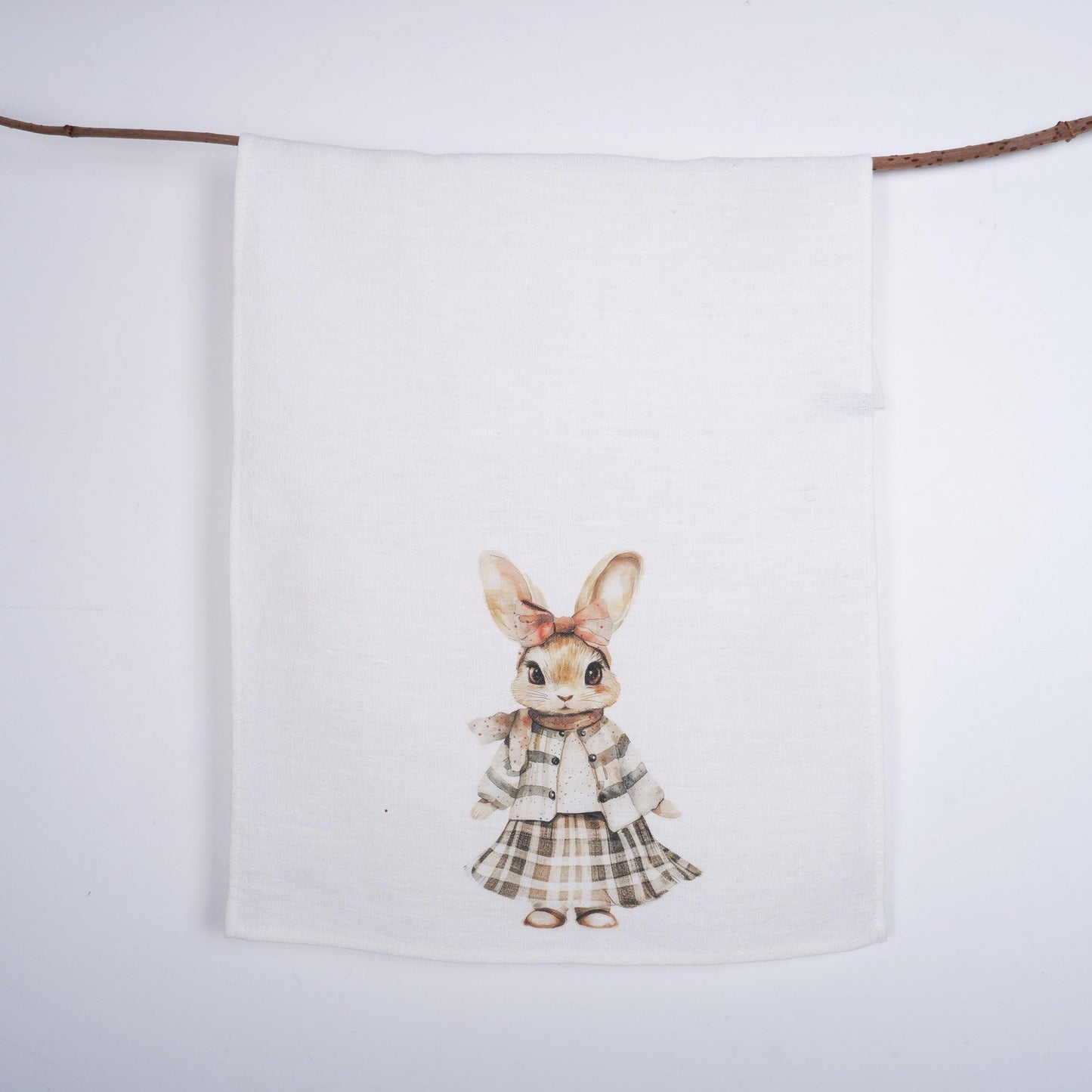 Bunny Tea Towel in linen - baby rabbit Hand Towels Tea - Farmhouse Floral Dish Towel - Kitchen Décor Easter Kitchen Tea Towel