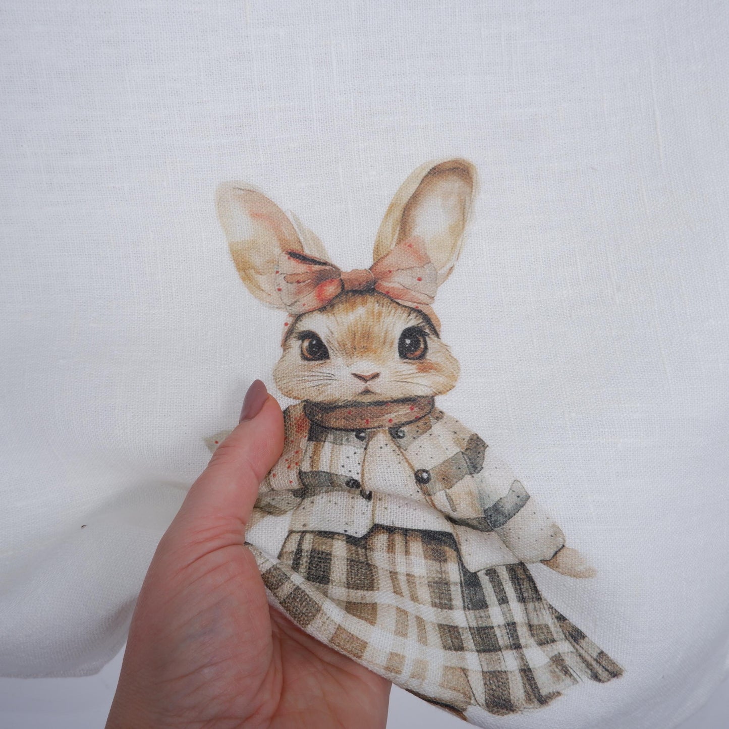 Bunny Tea Towel in linen - baby rabbit Hand Towels Tea - Farmhouse Floral Dish Towel - Kitchen Décor Easter Kitchen Tea Towel