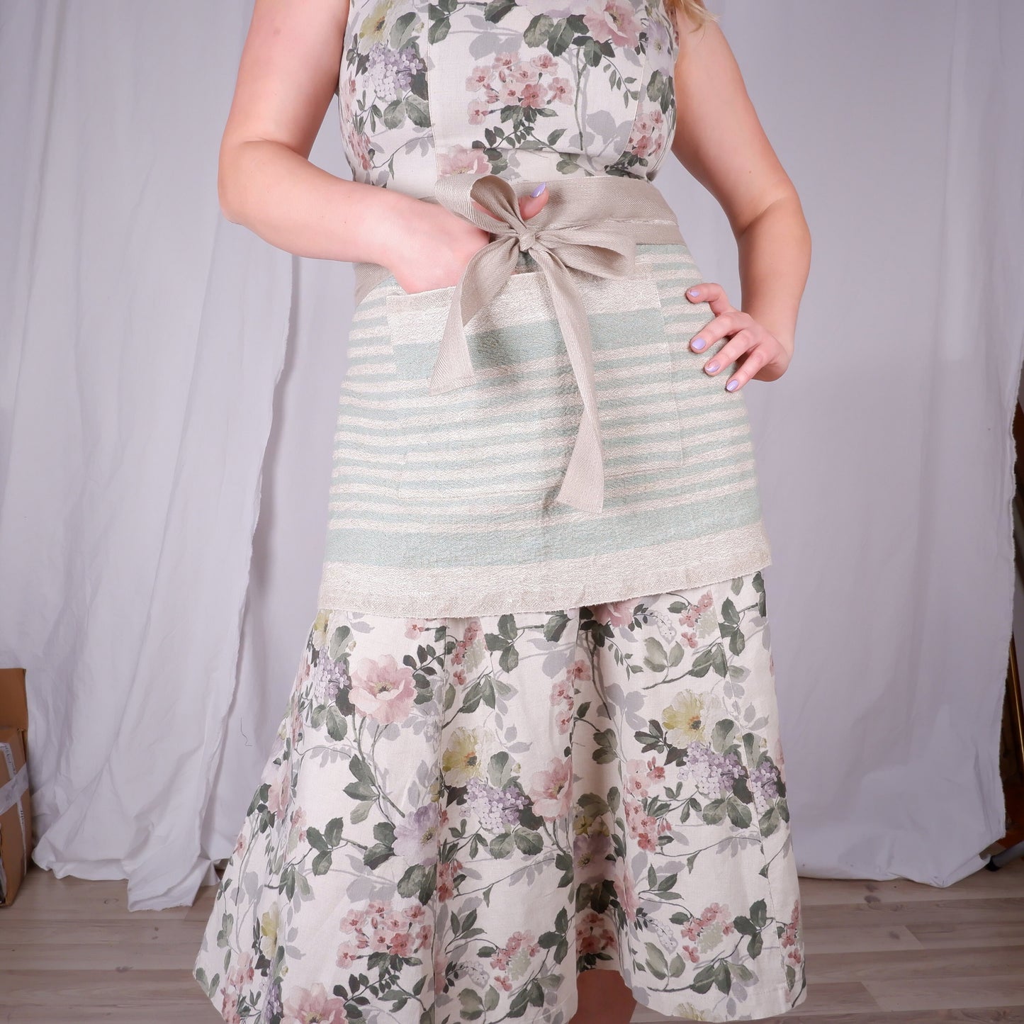 Garcon apron 100% Linen - french grain sack flax - natur black - Softened Gardening Kitchen Apron - Daily life apron