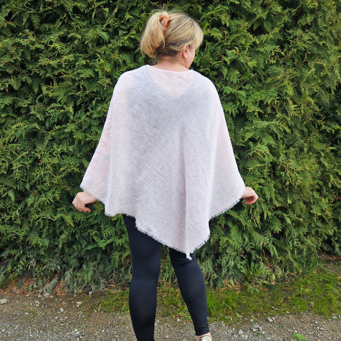 Linen Sheer Poncho in 40 colors, Linen gauze Poncho in lightweight linen, Summer vacation outfit one size Gitft for mother wife