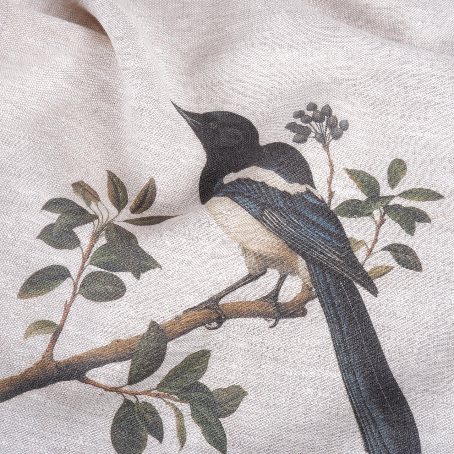 Magpie bird Tea Towel in linen, hand Towels Tea in linen, bird Dish Towel Kitchen Décor Tea Towel in linen