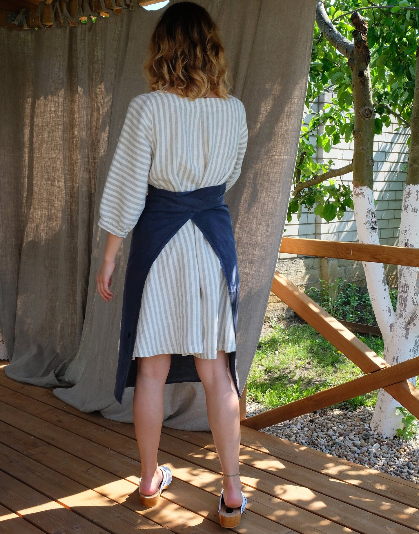 Garcon-förkläde 100 % kraftigt och medeltjockt linne. Mjukgjort köksförkläde för trädgårdsarbete, handgjort. Vardagsförkläde.