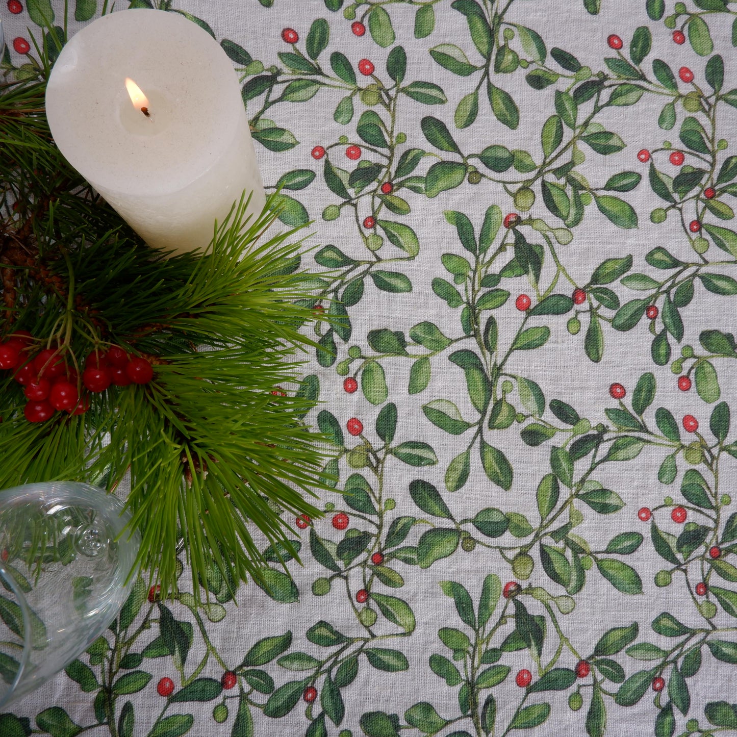 Linen napkins or tablecloth Christmas holiday print / Mistletoe Prints Holiday season table decor Chritsmas decoration linen