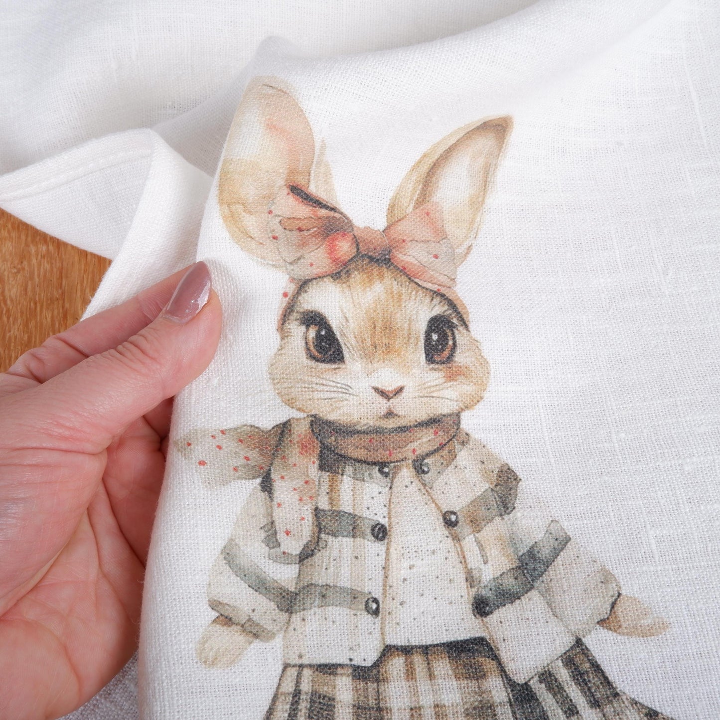 Bunny Tea Towel in linen - baby rabbit Hand Towels Tea - Farmhouse Floral Dish Towel - Kitchen Décor Easter Kitchen Tea Towel