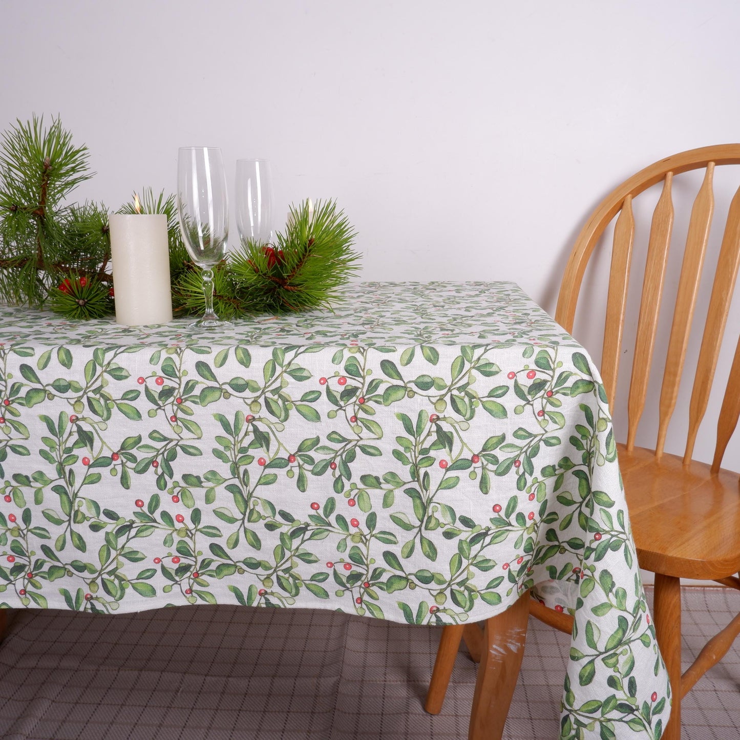 Linen napkins or tablecloth Christmas holiday print / Mistletoe Prints Holiday season table decor Chritsmas decoration linen