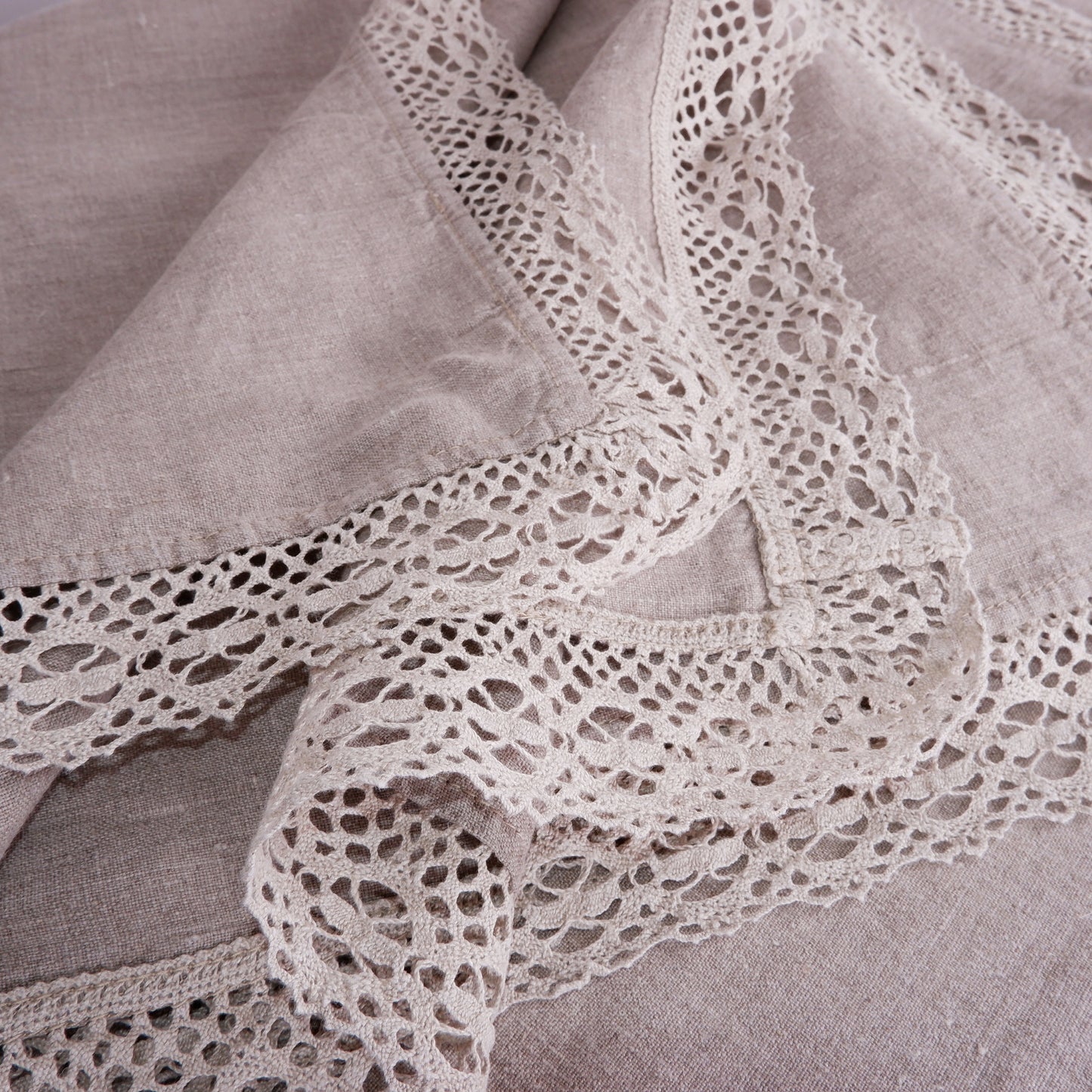 White laced linen tablecloth, 100% Linen tablecloth with LACES Romantic Luxury PREWASHED French table cloth rectangle square oval