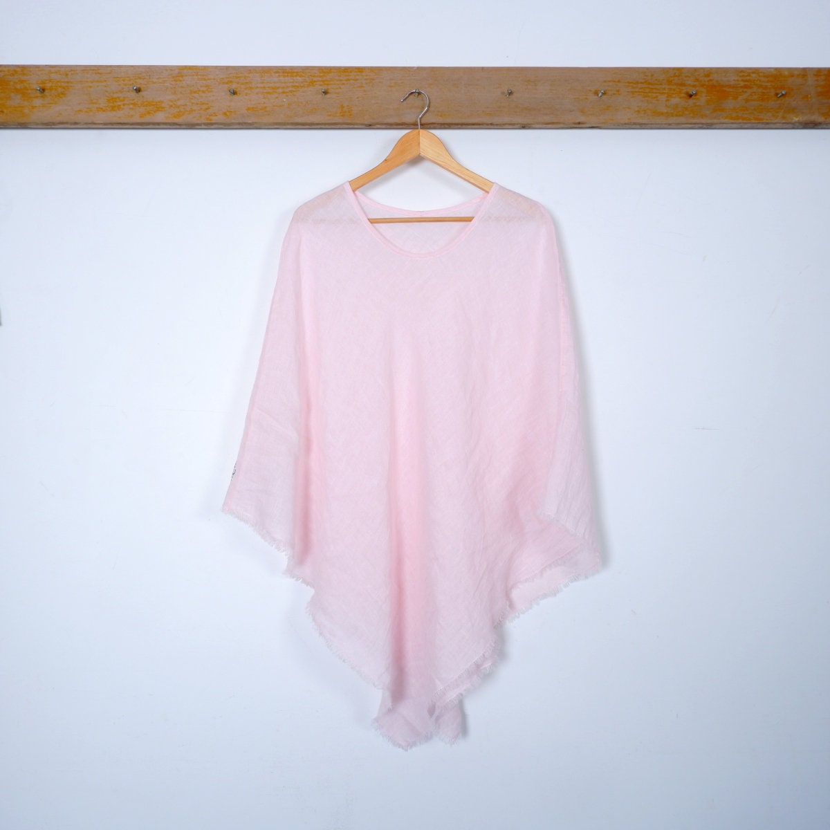 Linen Sheer Poncho in 40 colors, Linen gauze Poncho in lightweight linen, Summer vacation outfit one size Gitft for mother wife