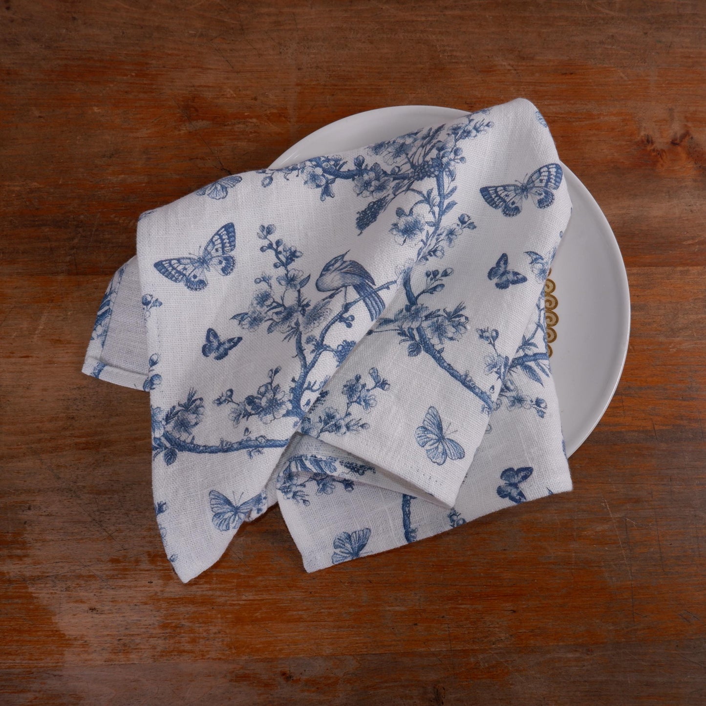 Napkin French linen Toile de jouy in White blue floral with birds and butterflies / Cottage country style Set of linen napkins Stonewashed