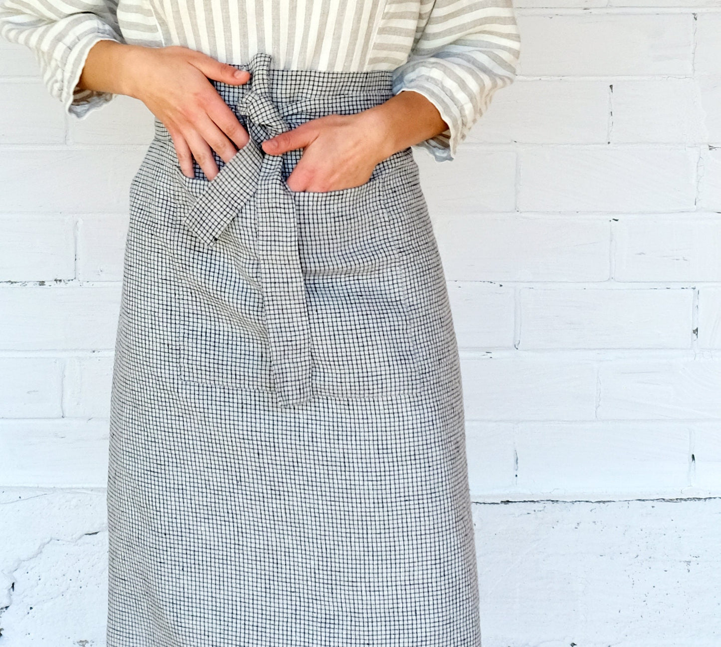 Garcon apron 100% Heavy and Medium Weight Linen. Softened Gardening Kitchen Apron Handmade. Daily life apron