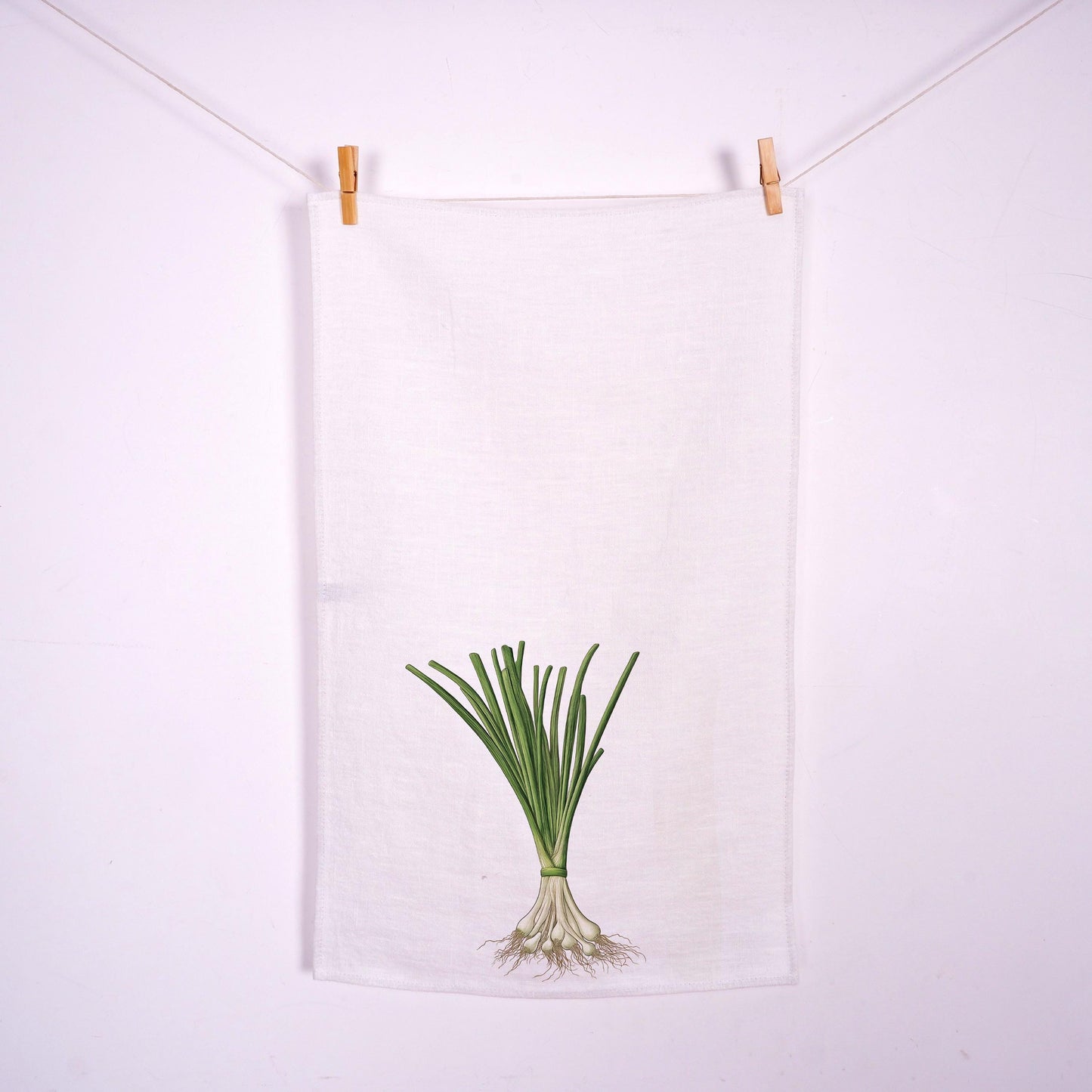 Chives Tea Towel in linen - Fresh onions Hand Towels Tea - Farmhouse Floral Dish Towel - greenery frech herbs Kitchen Décor
