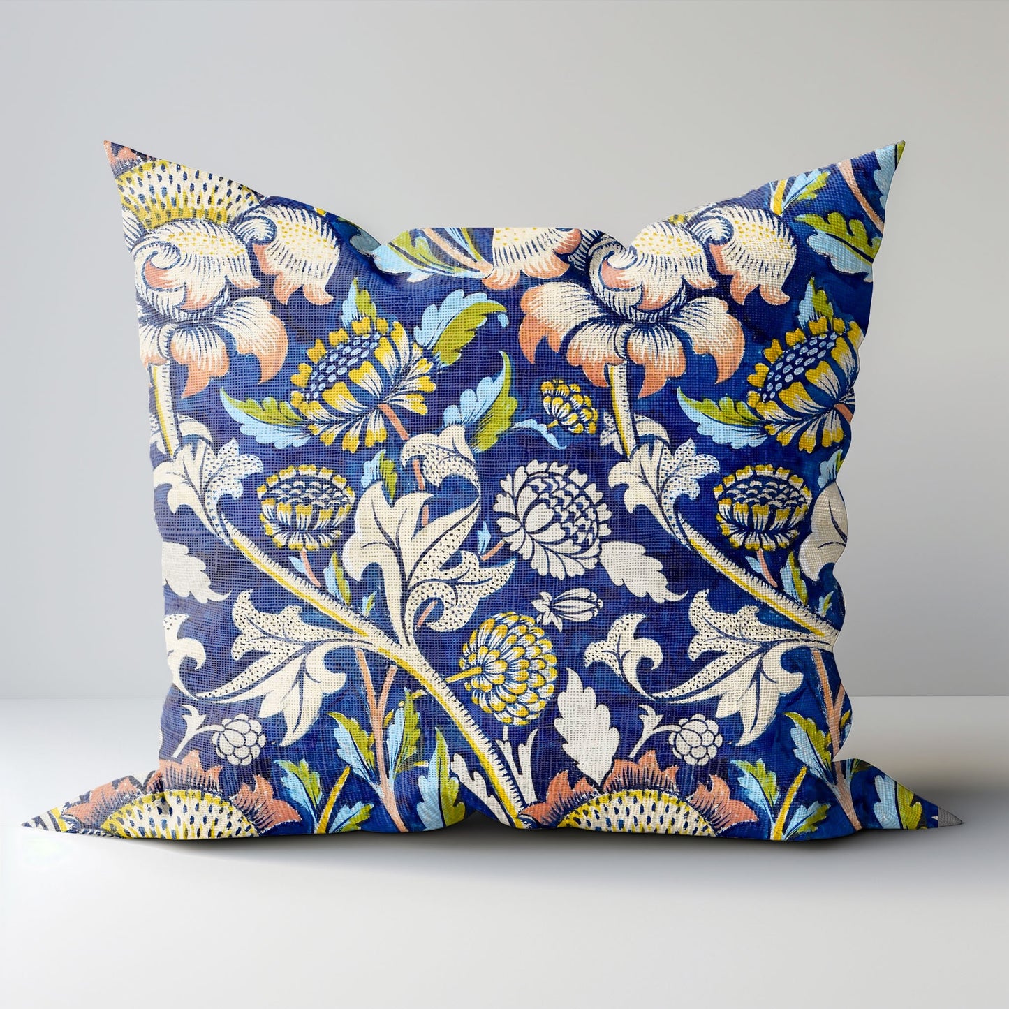 Modern linen Pillow Cover with William Morris WEY print , Art and Crafts Pillow case on linen for Coutryhome  Victorian