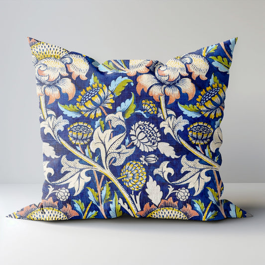 Modern linen Pillow Cover with William Morris WEY print , Art and Crafts Pillow case on linen for Coutryhome  Victorian