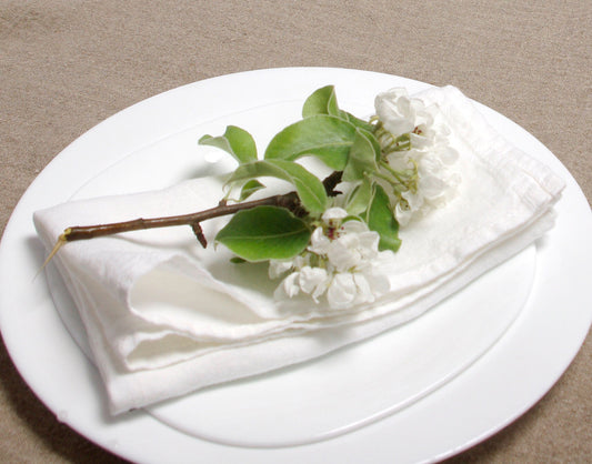 Linen napkins - French linen. White. Cottage, coutry style linen. Set of linen napkins. Stonewashed. Linen cloth napkins.