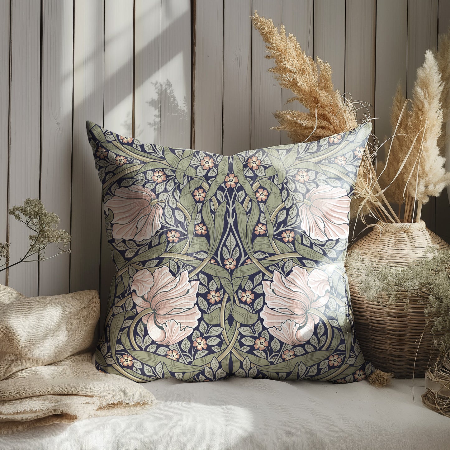 Modern linen Floral Pillow Cover William Morris Pimpernel, Art and Crafts Pillow case on linen for Coutryhome  Victorian
