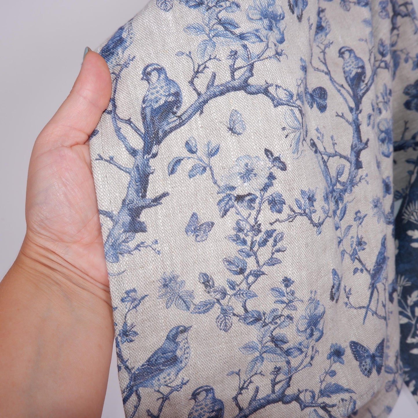 French Tea Towel in linen with toile de jouy print Indigo blue, floral Hand Tea Dish Towel Kitchen Décor Tea Towel