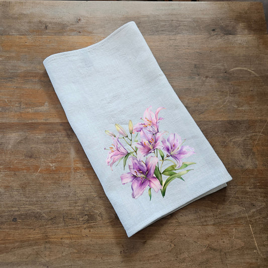 Blommig kökshandduk i linne med liljor, botanisk lila handdukar för te, diskhandduk med bondgårdsliljor, kökshandduk med köksdekor