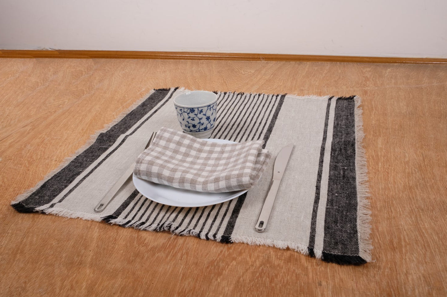 Rustic linen napkins - French grain sack linen stripes Cottage farmhouse country style Set of napkins. Stonewashed flax cloth placemats