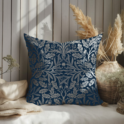 Modern linen Floral Pillow Cover William Morris Acorn and OAK leaves , Art and Crafts Pillow case on linen for Coutryhome  Victorian