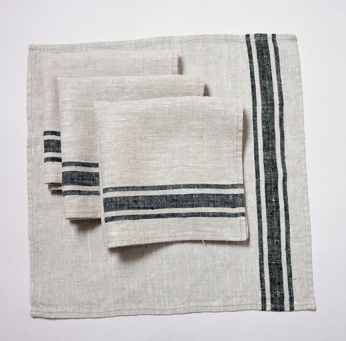 Linen napkins - French linen. Natural black striped. Cottage, coutry style linen. Set of linen napkins. Stonewashed. Linen cloth napkins.