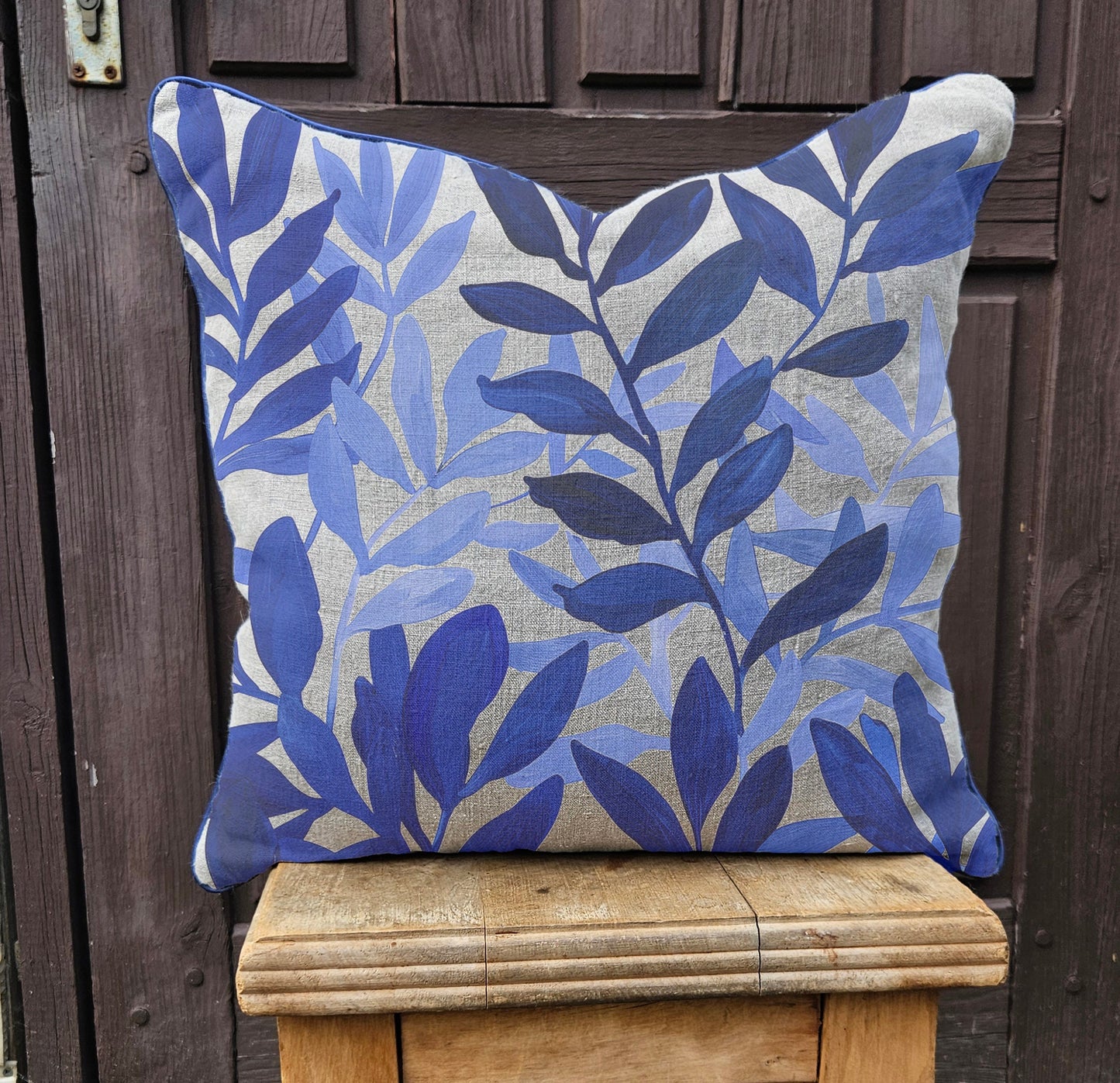 Linen Throw Pillow with shell print, Coastal Decor cushion cover, Nautical Cushion in Linen, linen pillow case French country Cottage