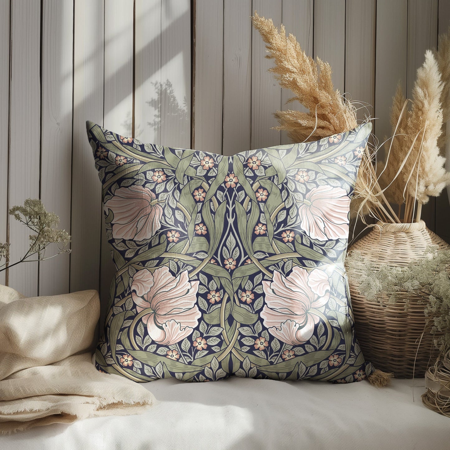 Modern linen Floral Pillow Cover William morris Pimpernel, Art and Crafts Pillow case on linen for Coutryhome  Victorian