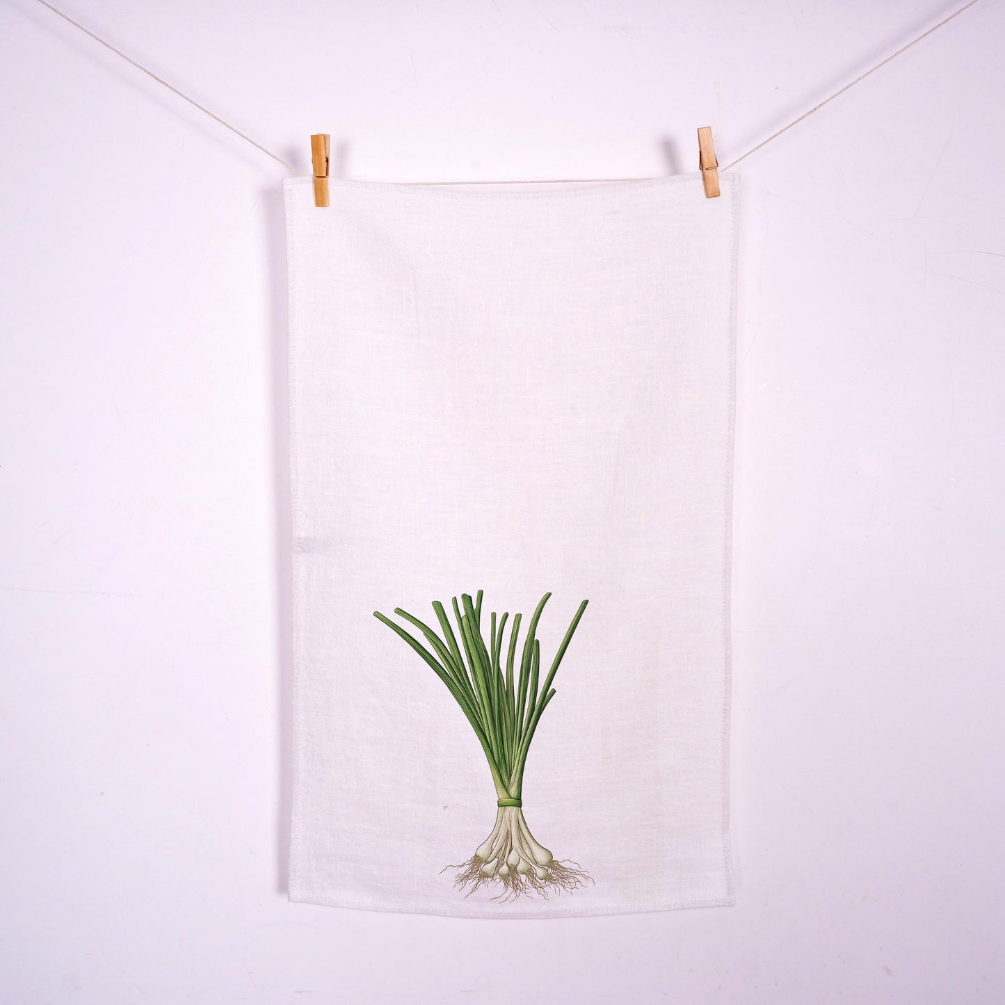 Chives Tea Towel in linen - Fresh onions Hand Towels Tea - Farmhouse Floral Dish Towel - greenery frech herbs Kitchen Décor
