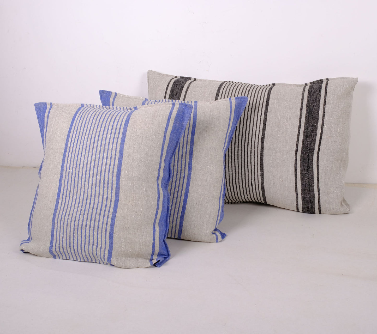 Striped pillowcase in french stripes linen in custom size, standard queen king body euro sham pillow cover. French Provance Cottage style