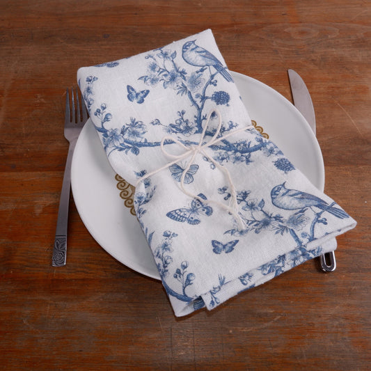 Napkin French linen Toile de jouy in White blue floral with birds and butterflies / Cottage country style Set of linen napkins Stonewashed