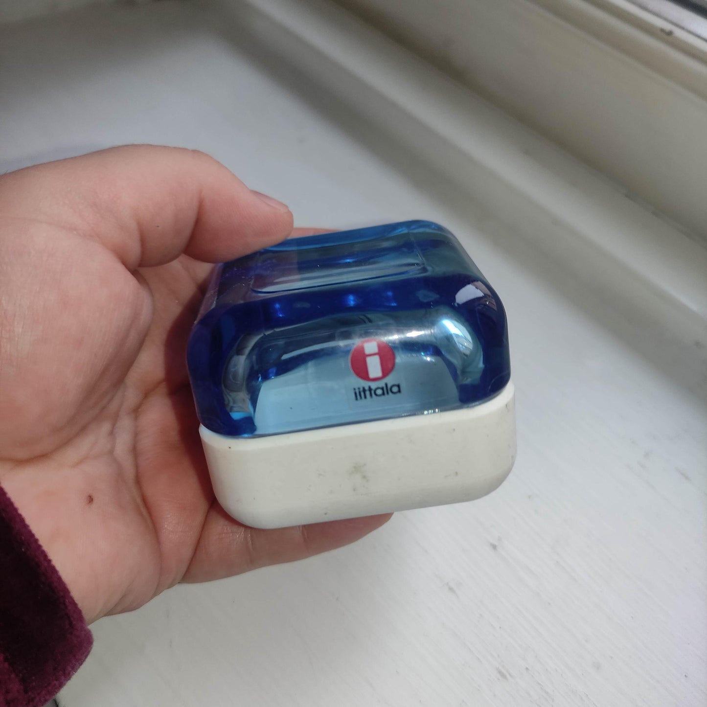 Iittala: VITRIINI Series -  Small Large  Jewelry Box - blue glass with plastic bottom