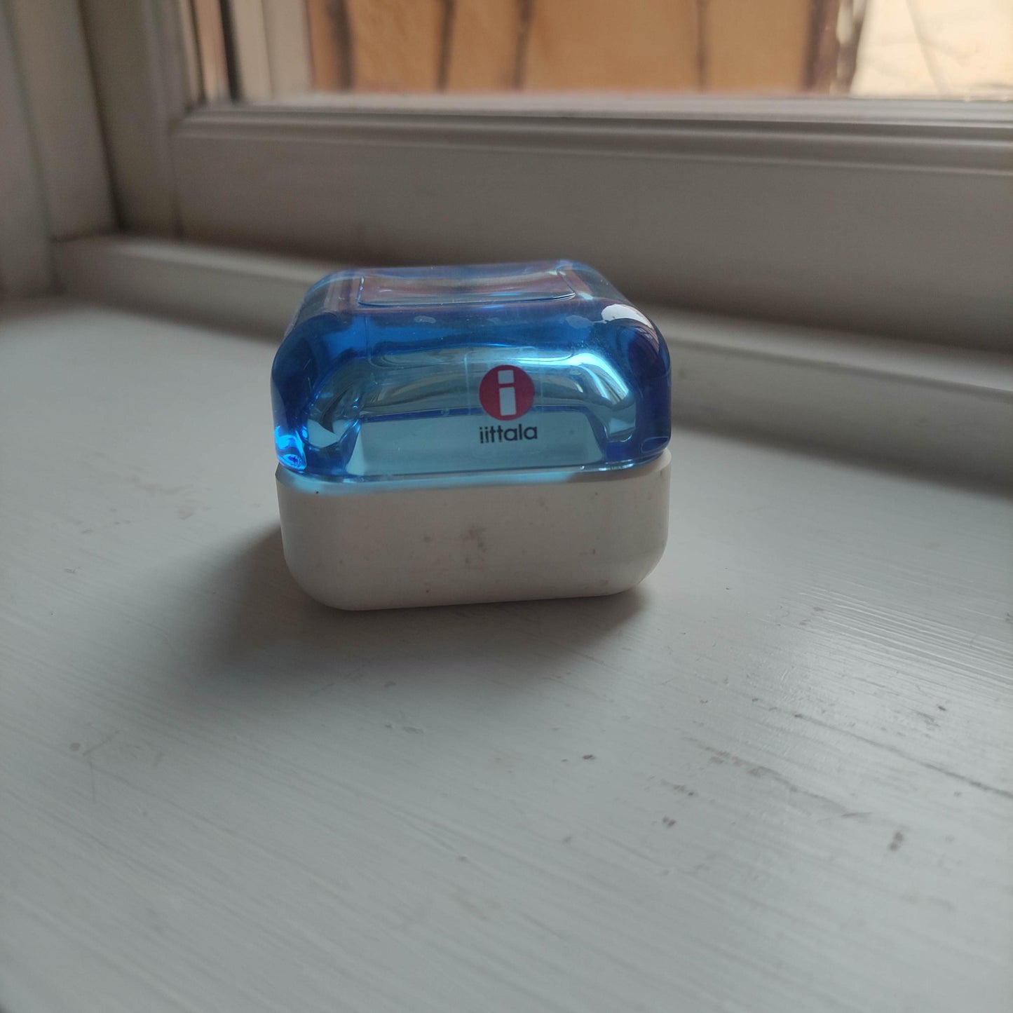 Iittala: VITRIINI Series -  Small Large  Jewelry Box - blue glass with plastic bottom
