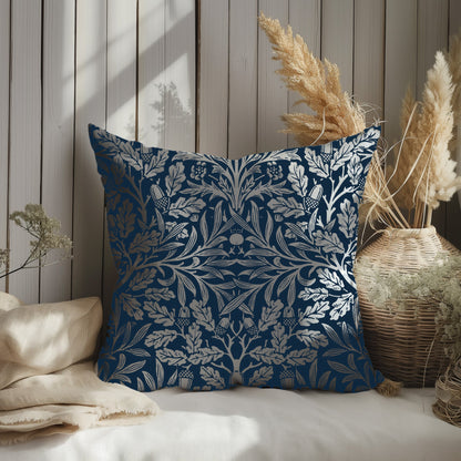 Modern linen Floral Pillow Cover William Morris Acorn and OAK leaves , Art and Crafts Pillow case on linen for Coutryhome  Victorian