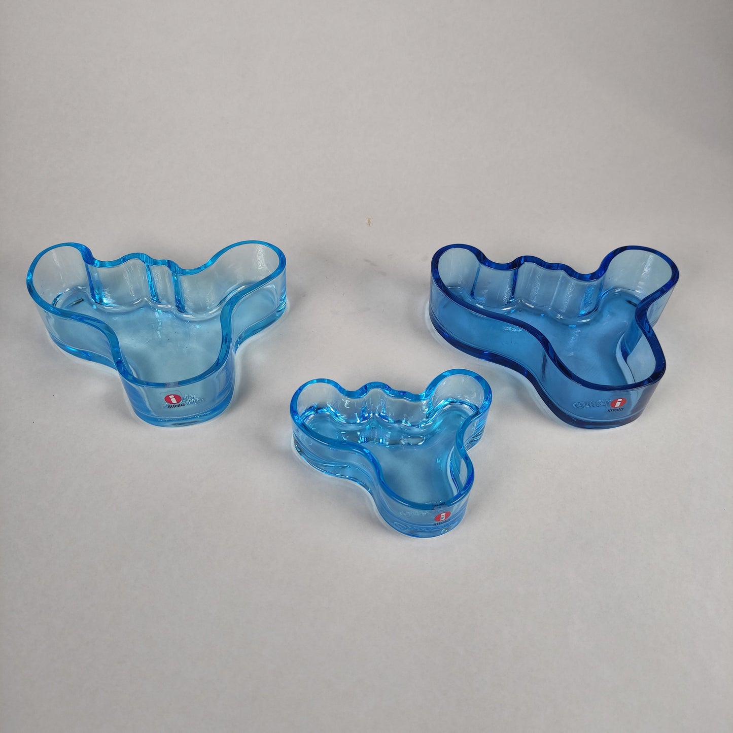 Iittala Alvar Aalto  - bowl or candle holder  - scandinavian vintage design. Blue