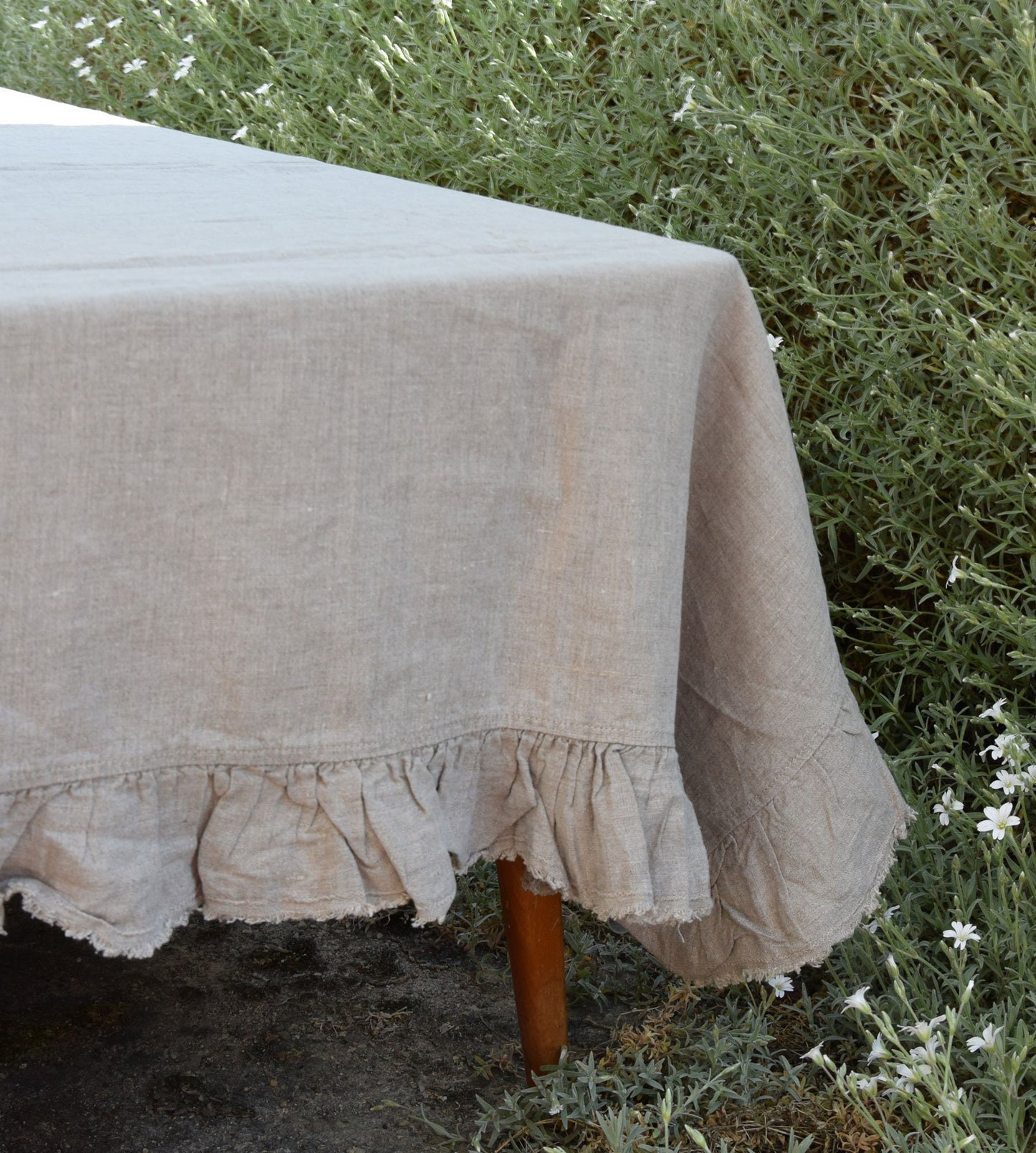 100% Linen tablecloth with RUFFLES - PREWASHED French cloth rustic country style - Farmhouse Shabby chic table decor - striped tanned white