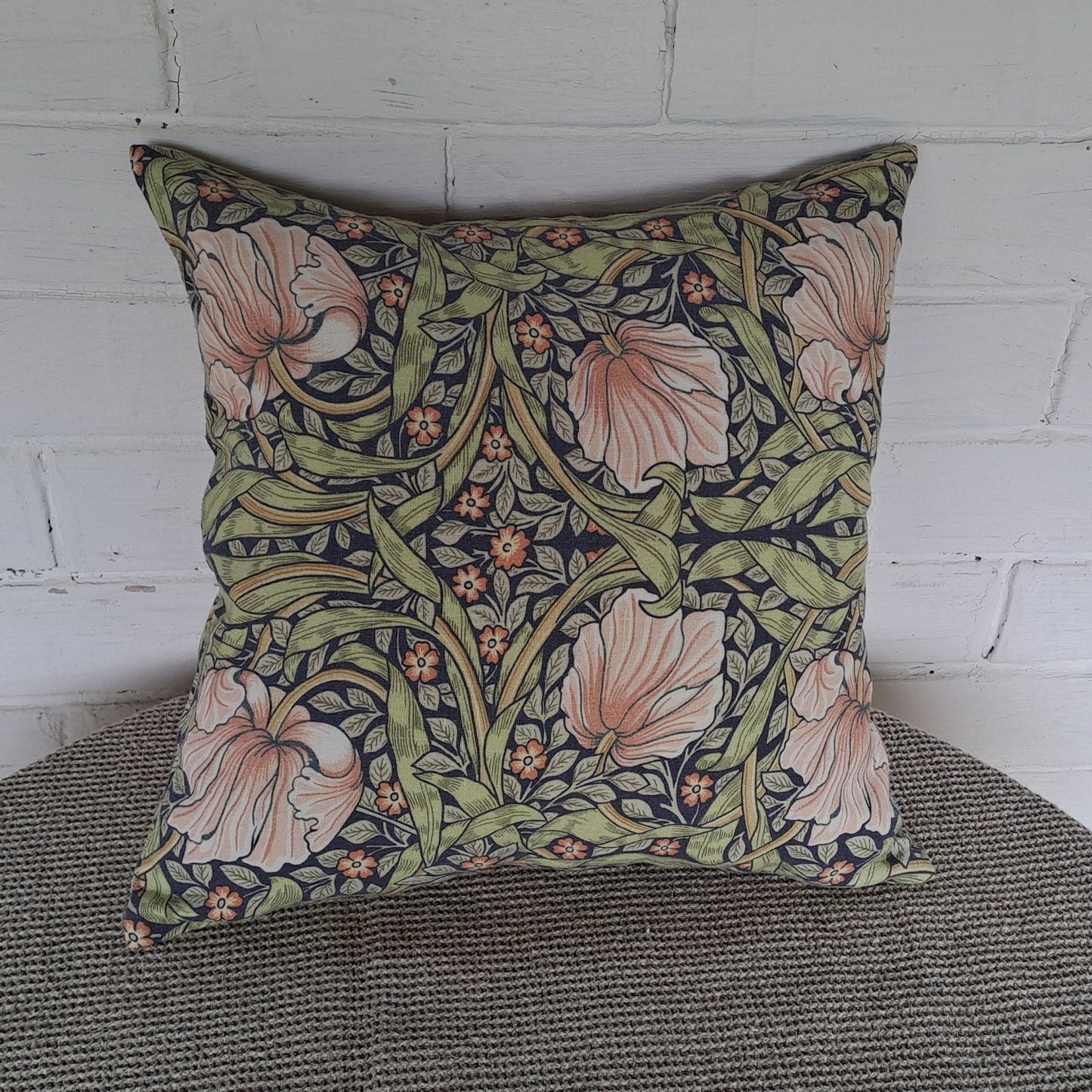 Modern linen Floral Pillow Cover William Morris Pimpernel, Art and Crafts Pillow case on linen for Coutryhome  Victorian