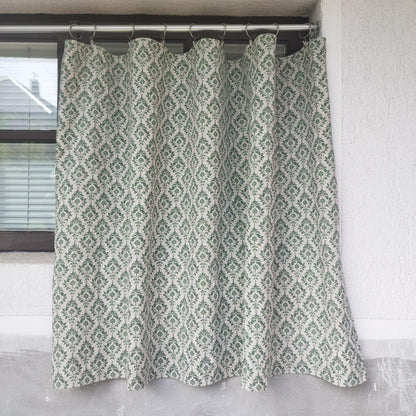 Gardiner 100 % linne med grönt blocktryck FÖRTVÄTTAT. Gardiner för kök, vardagsrum, lantlig stil. Blommig linnepanel för sovrum.