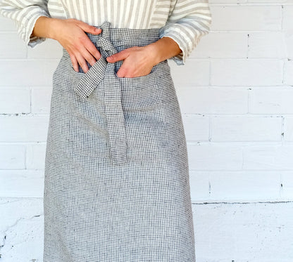 Garcon apron 100% Heavy and Medium Weight Linen. Softened Gardening Kitchen Apron Handmade. Daily life apron
