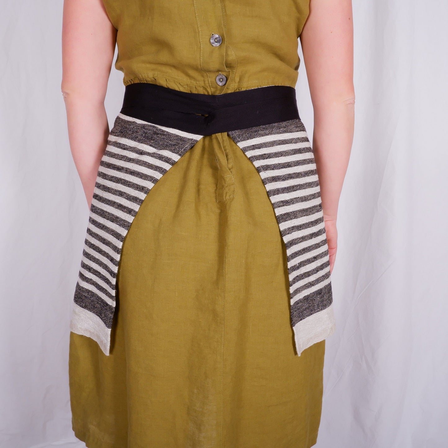 Garcon apron 100% Linen - french grain sack flax - natur black -  Softened Gardening Kitchen Apron -  Daily life apron